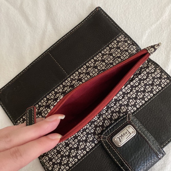 Vintage Fossil Wallet - Picture 7 of 10